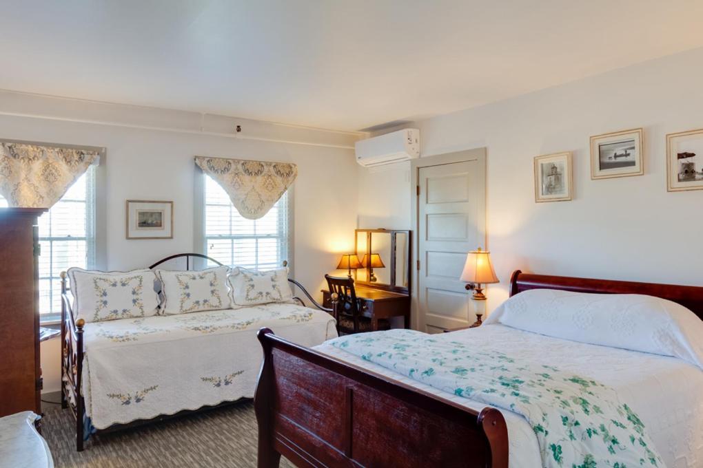 First Colony Inn Нагс-Хед Экстерьер фото